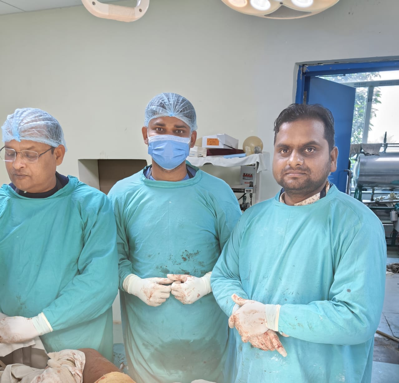 लखीमपुर खीरी मेडिकल कॉलेज में हुआ पहला अर्धकूल्हा प्रत्यारोपण