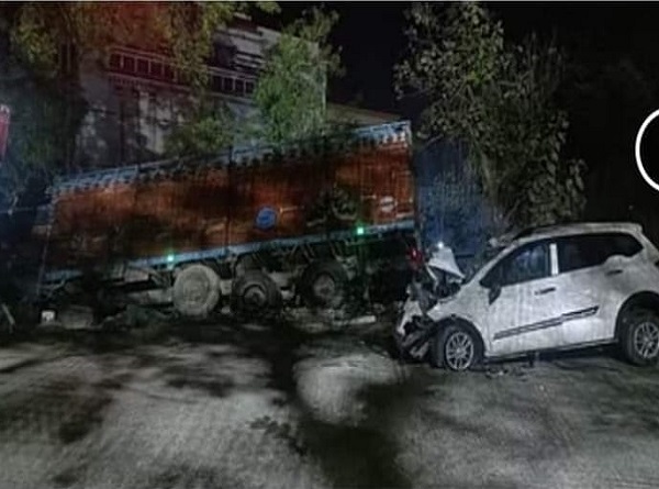 उप्र के जौनपुर में सड़क हादसा, एक ही परिवार के 6 लोगों की मौत