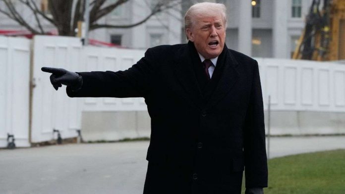 “सुप्रीम-कोर्ट-का-फैसला-उन-देशों-को-अरबों-डॉलर-लौटाने-की-अनुमित-दे-सकता-है,-जिन्होंने-वर्षों-से-usa-को-लूटा”;-टैरिफ-पर-ट्रंप