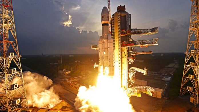 बार-बार-क्यों-फेल-हो-रहा-इसरो-का-pslv-रॉकेट?-जांच-के-लिए-रिटायर्ड-वैज्ञानिकों-की-टीम