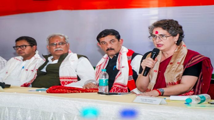 इजरायल-यात्रा-पर-निकले-पीएम-मोदी,-प्रियंका-गांधी-ने-कर-दी-ये-बड़ी-मांग इजरायल-यात्रा-पर-निकले-पीएम-मोदी,-प्रियंका-गांधी-ने-कर-दी-ये-बड़ी-मांग