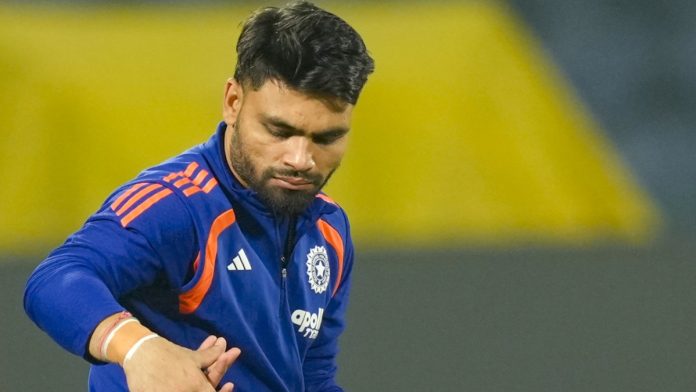 रिंकू-सिंह-के-पिता-के-निधन-पर-विराट-कोहली-ने-व्यक्त-की-संवेदना,-लिखा-–-इस-कठिन-समय-मे