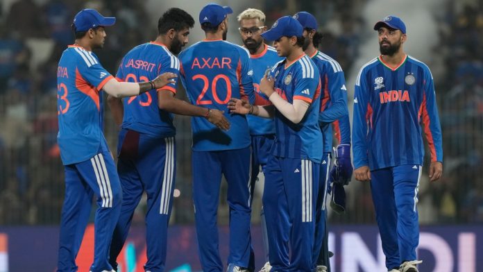 टीम-इंडिया-के-प्लेयर्स-अफ्रीका-वेस्टइंडीज-मैच-पर-बनाए-हुए-थे-नजर,-हार्दिक-पांड्या-ने टीम-इंडिया-के-प्लेयर्स-अफ्रीका-वेस्टइंडीज-मैच-पर-बनाए-हुए-थे-नजर,-हार्दिक-पांड्या-ने