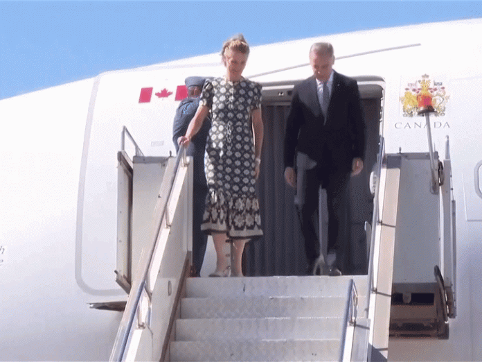 कनाडाई-pm-4-दिन-के-दौरे-पर-भारत-पहुंचे:-निवेश-ट्रेड-डील-पर-फोकस;-कनाडाई-अफसर-बोले-कनाडा-में-अपराधों-से-भारत-का-लेना-देना-नहीं कनाडाई-pm-4-दिन-के-दौरे-पर-भारत-पहुंचे:-निवेश-ट्रेड-डील-पर-फोकस;-कनाडाई-अफसर-बोले-कनाडा-में-अपराधों-से-भारत-का-लेना-देना-नहीं
