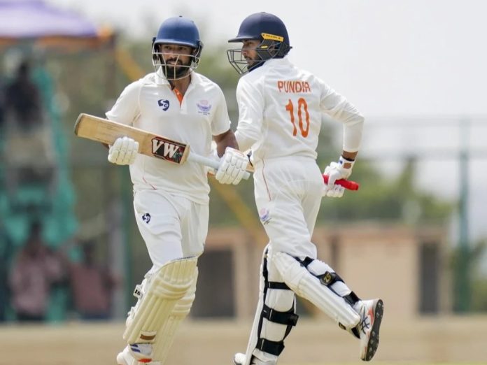 जम्मू-कश्मीर-67-साल-में-पहली-बार-रणजी-चैंपियन-बना:-फाइनल-मैच-ड्रॉ-रहा,-कर्नाटक-के-खिलाफ-पहली-पारी-में-बढ़त-के-आधार-पर-जीत-तय-हुई