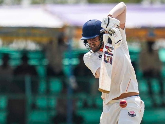 रणजी-ट्रॉफी-जम्मू-कश्मीर-को-477-रन-की-बढ़त-मिली:-कामरान-इकबाल-ने-नाबाद-94-रन-बनाए,-कर्नाटक-293-रन-पर-ऑलआउट रणजी-ट्रॉफी-जम्मू-कश्मीर-को-477-रन-की-बढ़त-मिली:-कामरान-इकबाल-ने-नाबाद-94-रन-बनाए,-कर्नाटक-293-रन-पर-ऑलआउट