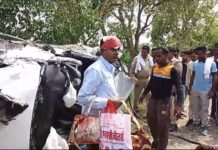 तेल टैंकर और कार की टक्कर में नई नवेली दुल्हन सहित चार की मौत,एक घायल