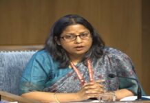 देश में 60 दिनों के कच्चा तेल का भंडार मौजूद, आठ राज्यों को कमर्शियल एलपीजी कोटा १० फीसदी बढ़ा