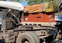 रिंग रोड पर भिड़े तीन ट्रेलर, दो चालकों की मौत