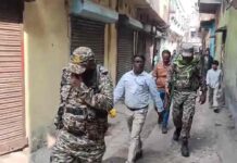 कोलकाता में चुनाव से पहले प्रवर्तन निदेशालय की छापेमारी, एक करोड़ से अधिक नकद और हथियार बरामद