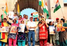वाराणसी: ऑपरेशन सिंदूर की पहली वर्षगांठ पर सेना के शौर्य का गंगा द्वार से अभिनंदन
