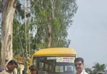 जौनपुर में बिना परमिट दौड़ रहीं 400 से अधिक बसें, बच्चों की सुरक्षा पर बड़ा खतरा:अजीत सिंह