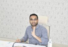 देवरिया में लापरवाह चार प्रभारी चिकित्सा अधिकारियों को कारण बताओ नोटिस